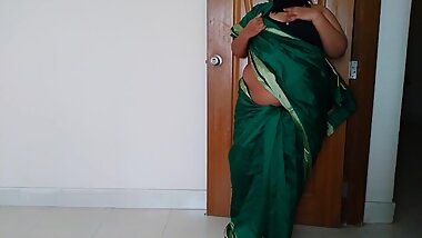 Green Saree Big Boobs Hot 18y old Girl want to Fucked her Boyfriend - Indian Local Sex (Hindi Audio)