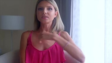 Gina Gerson Beauty рower