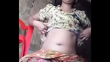 Indian Girl showing herself to her boyfriend