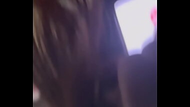 Me la follo mientras habla con su novio