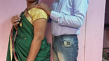 लड़की ने अपने बॉयफ्रेंड को जब पति घर पर नहीं था तब बुलाया और चोद दिया