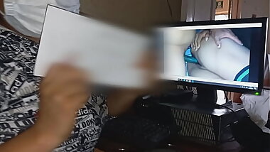 SUPREMA ESTUDIANTE INMORAL DEL PORNO CASERO,  MANEJA LA OFICINA DEL DIRECTOR PARA SUBIR VIDEOS EN XVIDEOS.COM