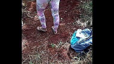 tava toda molhadinha eu n&atilde_o consegui resistir e tive q fuder a bucetinha dela gostoso com muito tesao